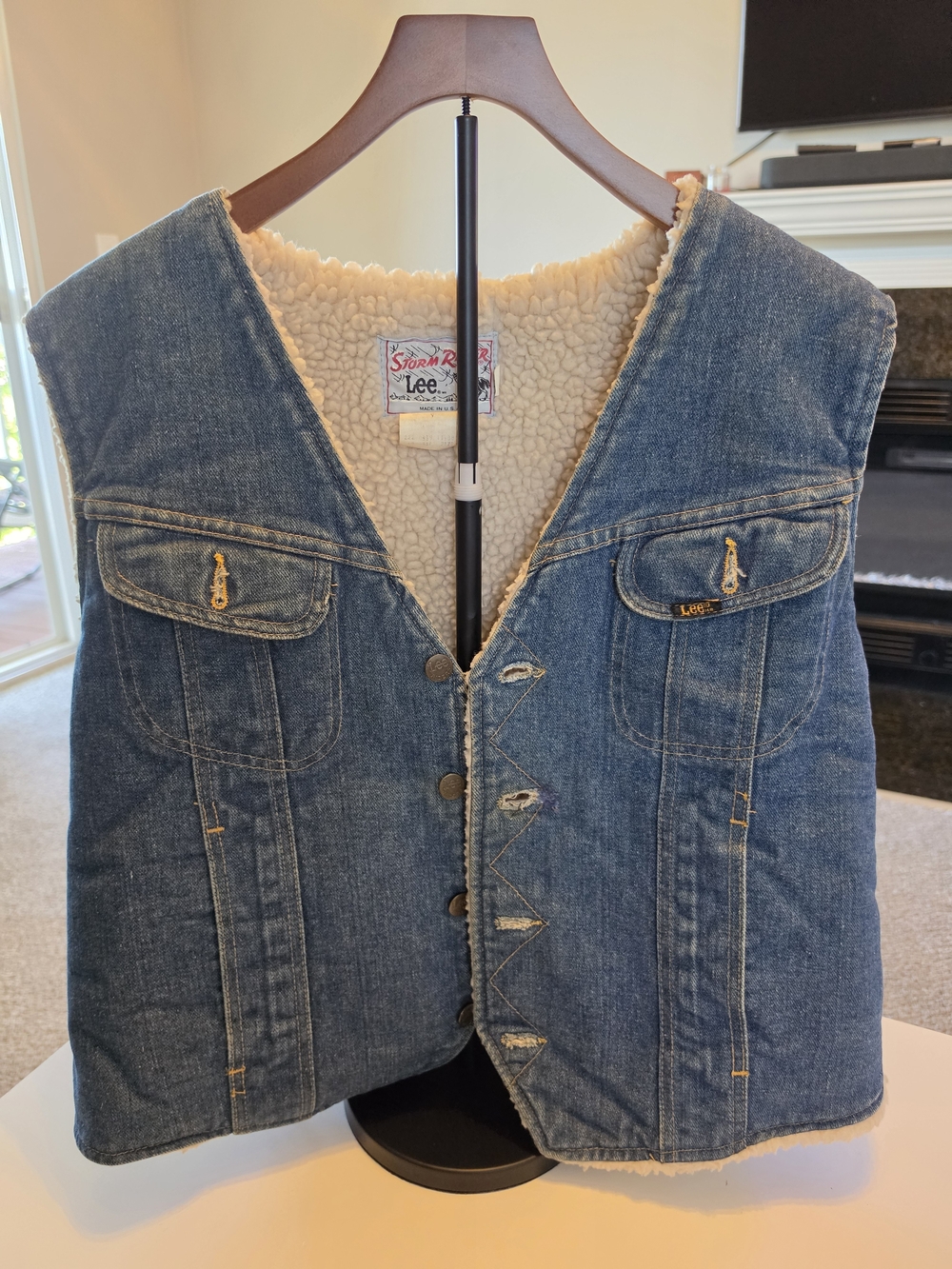 Vintage Lee Storm Rider Sherpa Denim Vest USA Large – Unworn